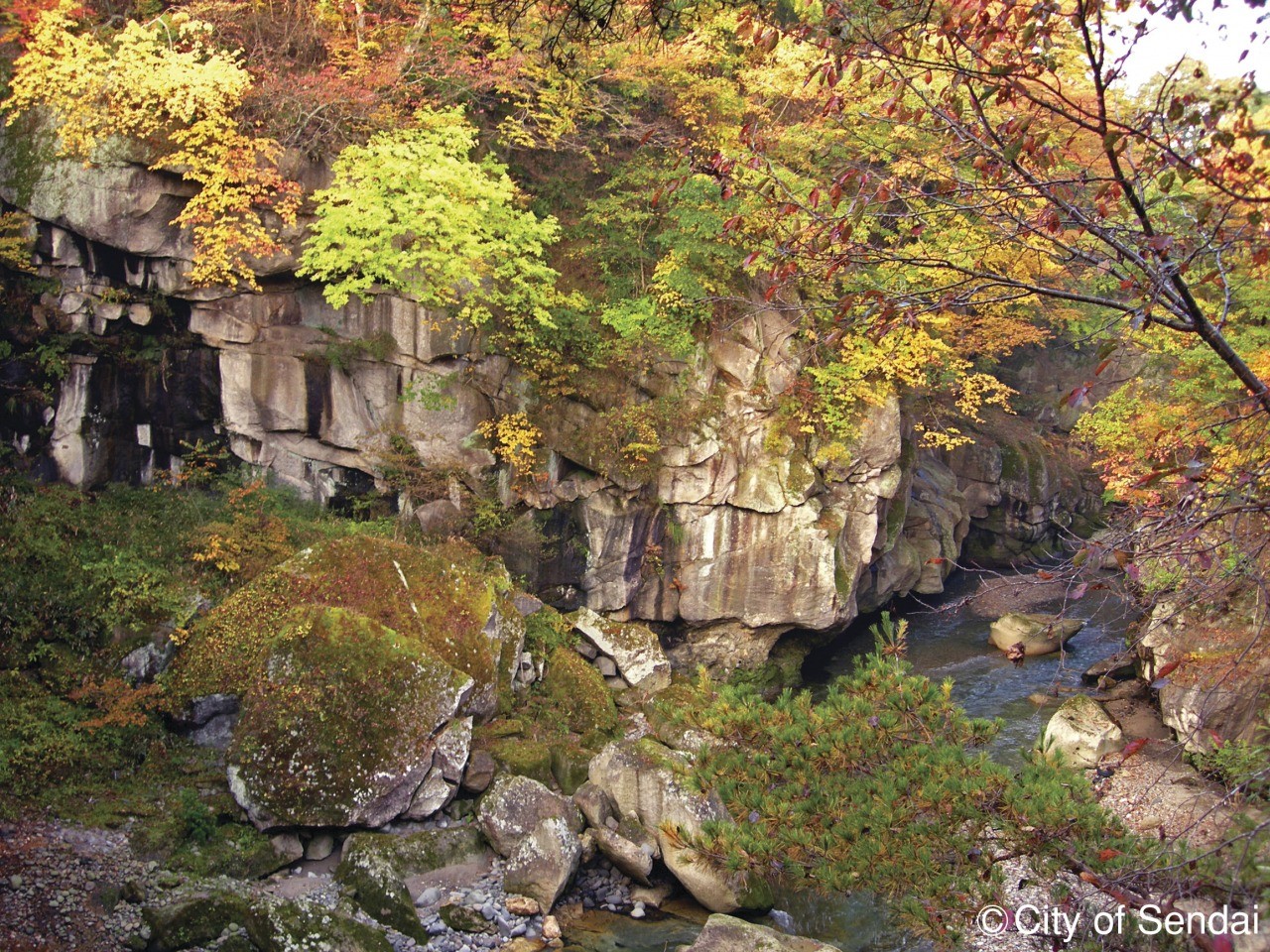 磊々峡 東北dc観光素材集 旅東北 東北の観光 旅行情報サイト