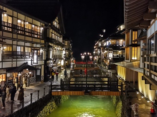 東北dc特別企画 天童温泉から行く夕刻の銀山温泉ハイヤートリップ 東北dc観光素材集 旅東北 東北の観光 旅行情報サイト